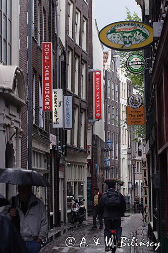 uliczka w centrum, Czerwona dzielnica, Red Light District, Amsterdam, Holandia