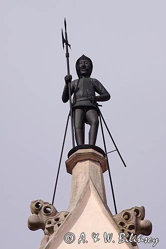 Bardiów, Bardiejów, Bardyjów, Bardejów, słow. Bardejov, niem. Bartfeld, węg. Bártfa, czes. Bardijov lub Bardějov, cyg. Bartwa, późnogotycko-wczesnorenesansowy ratusz z 1505-1511, Słowacja, figura na dachu ratusza