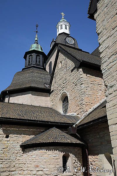 Kościół i ruiny klasztoru Vreta w Berg, Kanał Gota, Gotajski, Szwecja