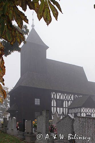 Dąbcze, kościółek pw. św. Katarzyny Aleksandryjskiej z 1660 roku