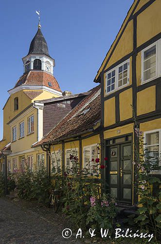 Zaułek, uliczka w Faaborg na wyspie Fyn, Fionia, Archipelag Południowej Fionii, Dania