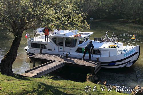 śluza Lavardac, rzeka Baise, Penichette, Gaskonia, Francja
