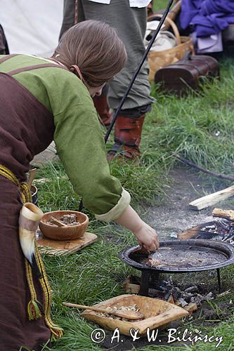 Ogrodzieniec, V Najazd Barbarzyńców, gotowanie strawy