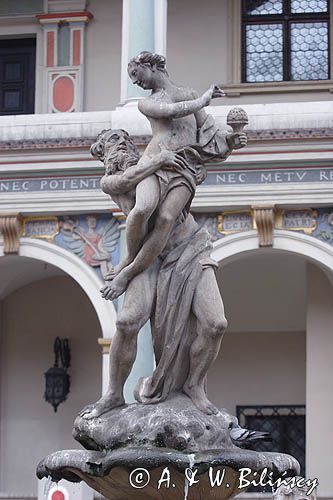 Poznań, Ratusz i fontanna Prozerpiny