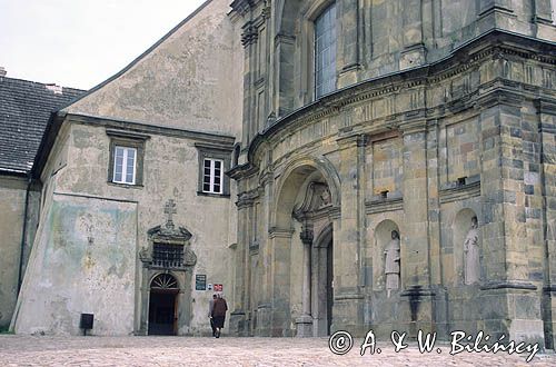 klasztor Święty Krzyż / Góry Świętokrzyskie /