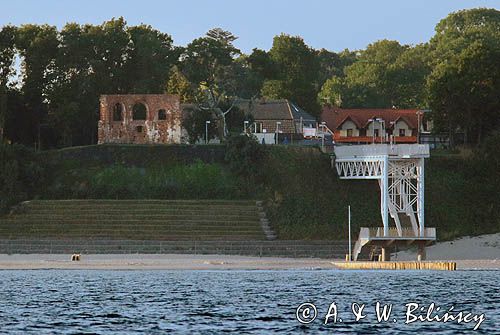 Ruiny kościoła w Trzęsaczu