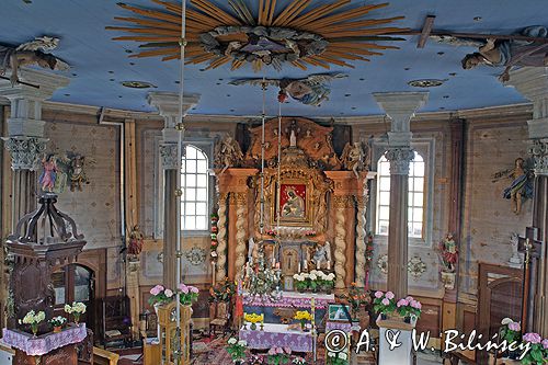 Wyszyna zabytkowy drewniany,barokowy, kościół kopułowy, z 1782 r